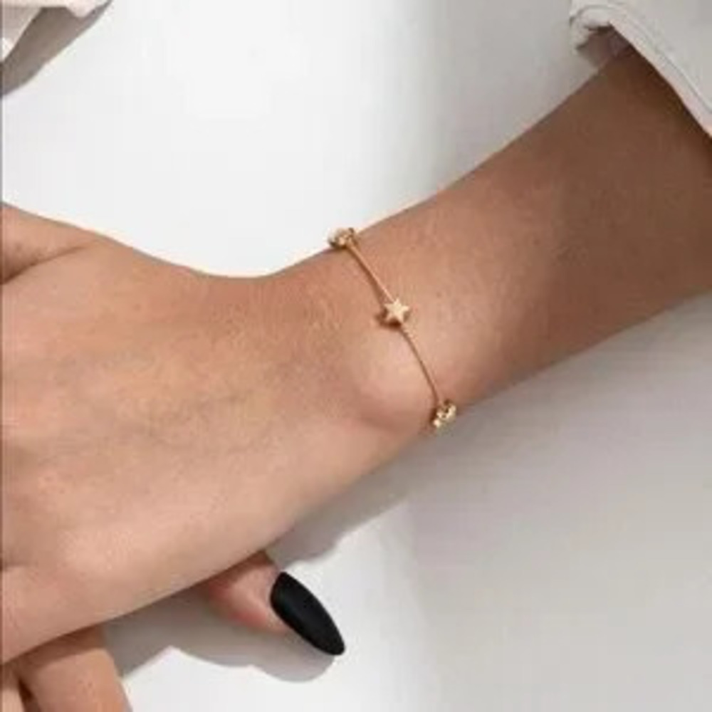 Gold Star Charm Bracelet